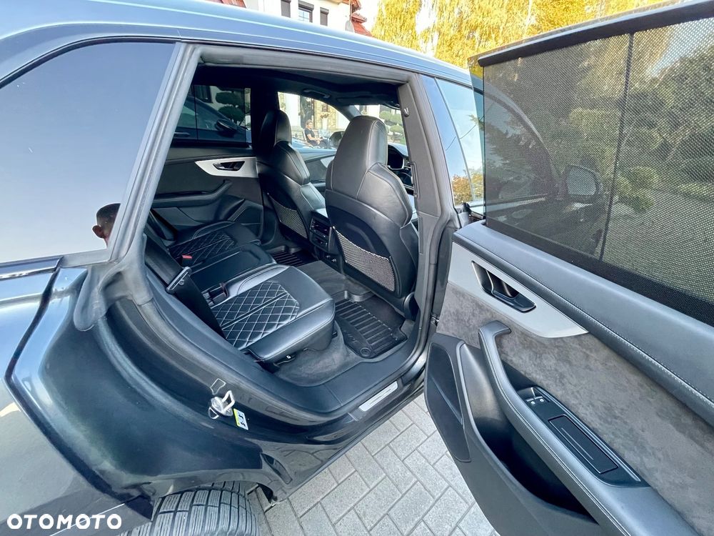 Audi Q8 55 TFSI e PHEV Quattro Tiptronic - 9