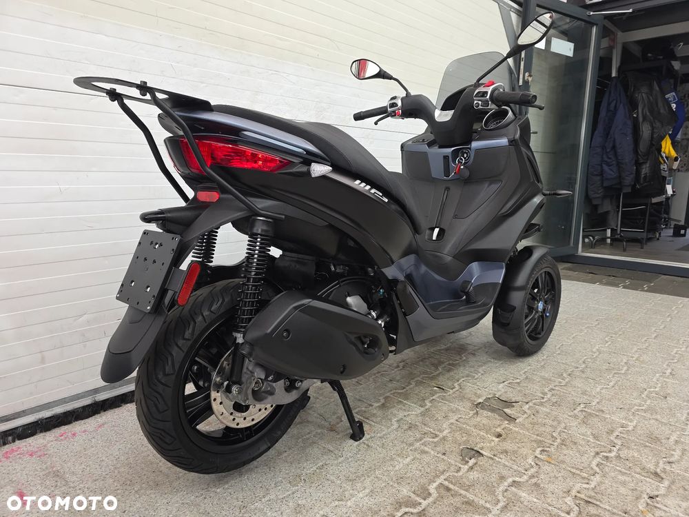 Piaggio MP-3 - 17