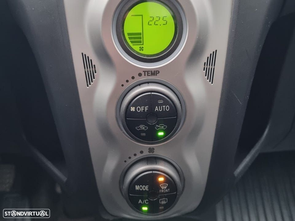 Toyota Yaris 1.3 Sol - 5