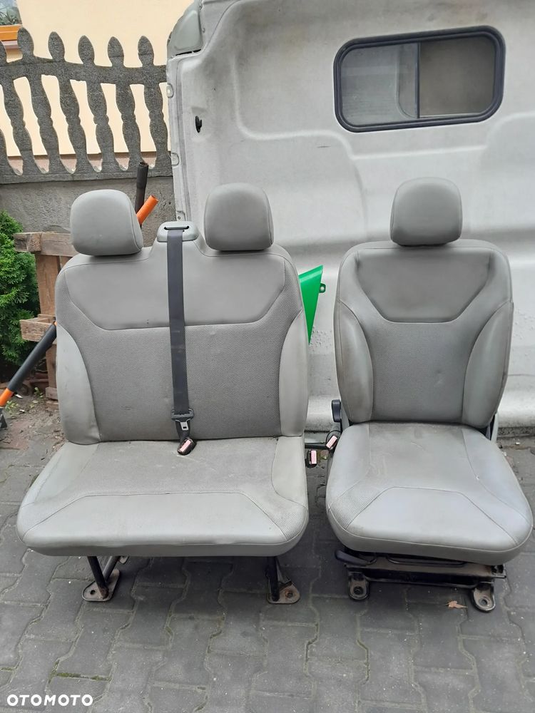 Fotele przednie komplet Renault Trafic II - 1