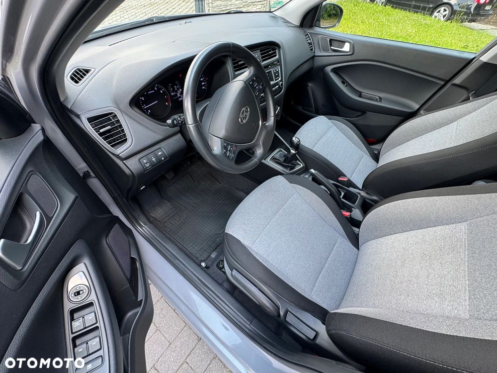 Hyundai i20 blue 1.2 Style - 19