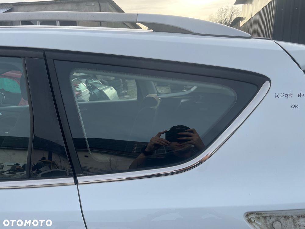 SZYBKA KAROSERYJNA LEWY TYŁ FORD KUGA MK2 2015 CHROM - 1
