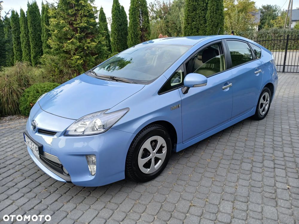 Toyota Prius 1.8 HSD Prestige - 2