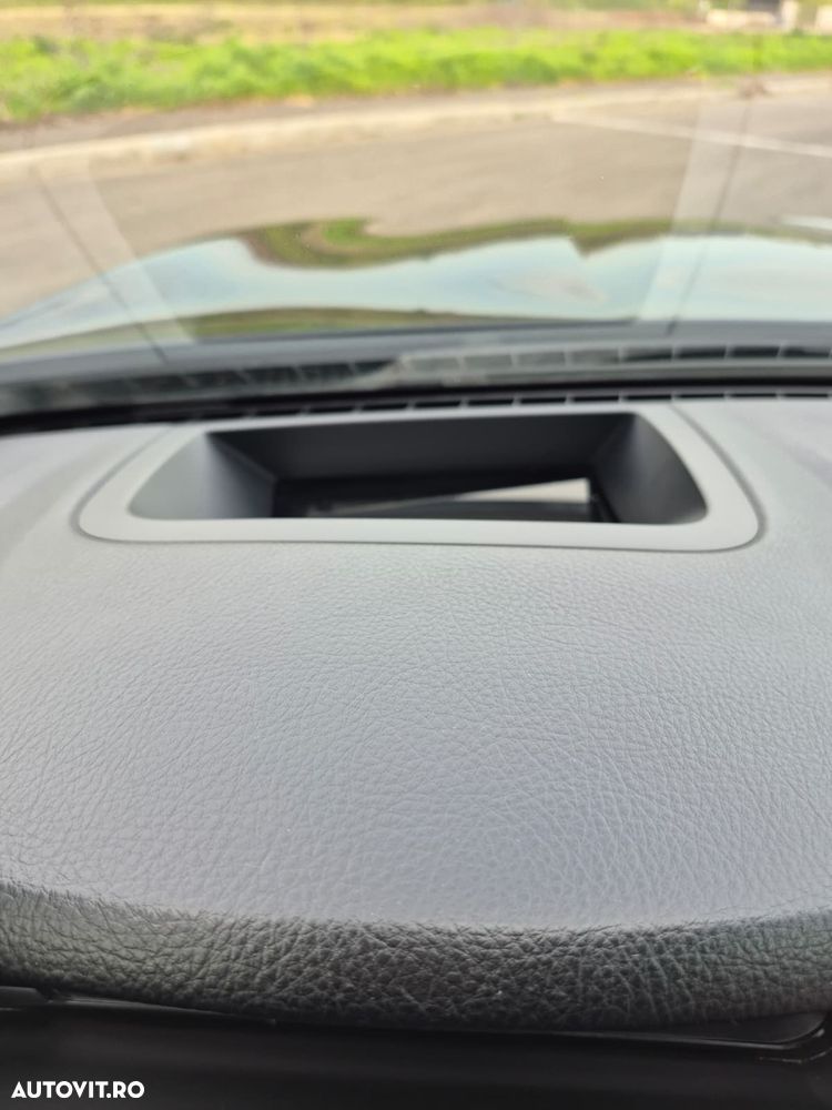 BMW Seria 5 525d xDrive AT - 15