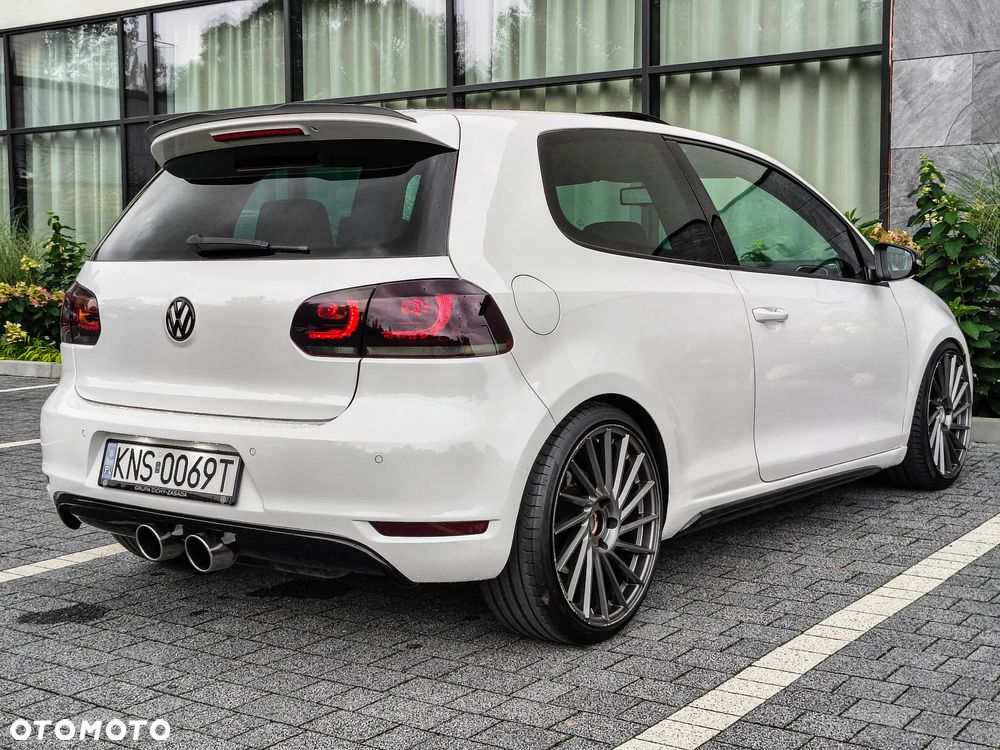 Volkswagen Golf VI 2.0 TSI GTI - 12