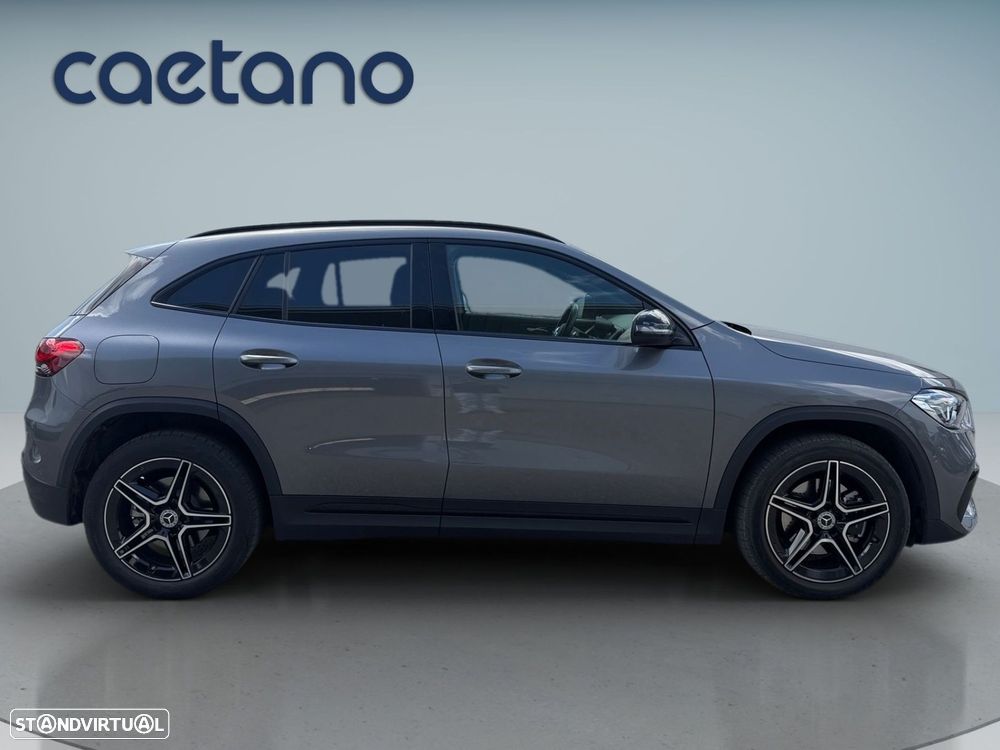 Mercedes-Benz GLA 250 e AMG Line - 2