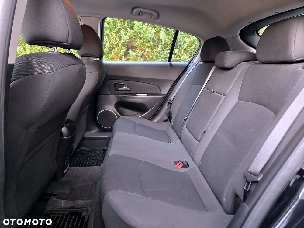 Chevrolet Cruze 1.8 LT+ - 9
