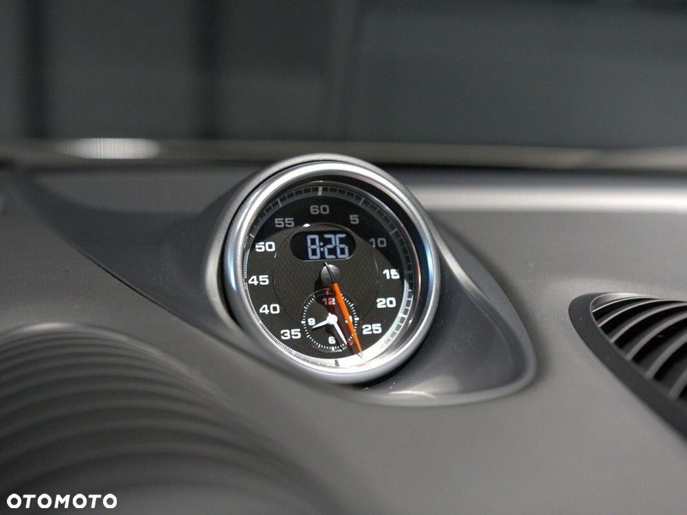 Porsche 718 Cayman - 27