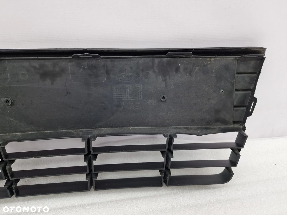 FORD FOCUS MK3 10- KRATKA ŚRODKOWA ZDERZAKA PRZEDNIEGO PRZÓD MATOWA , NR BM51-17K945A , NR AUKCJI KR107 - 5