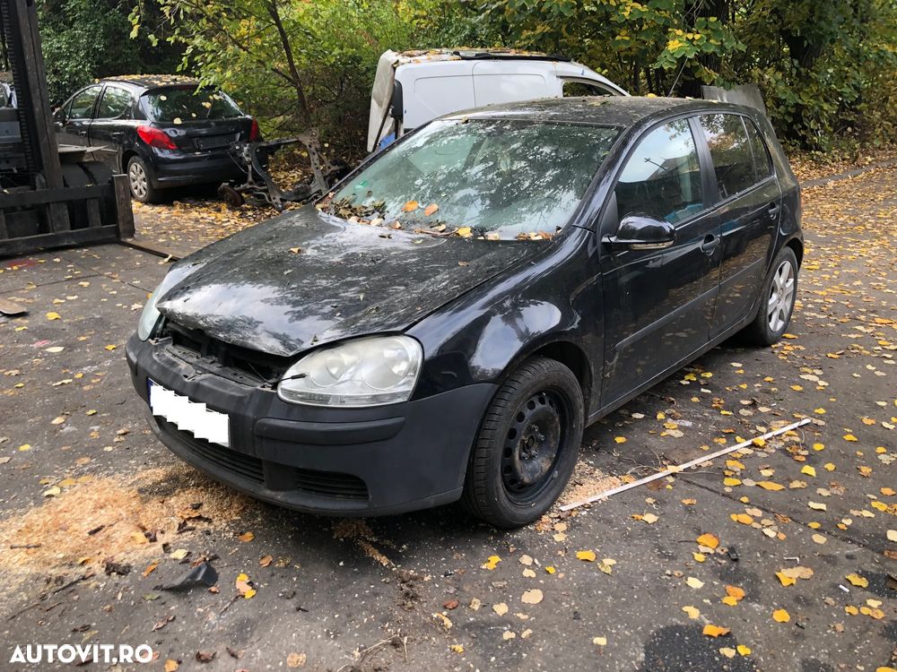 Dezmembrez VW Volkswagen Golf 5 negru benzina 2006 - 6