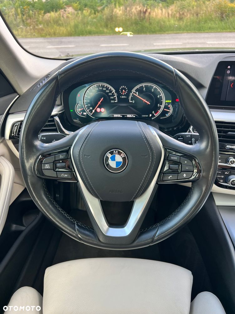 BMW Seria 5 520d Luxury Line - 18