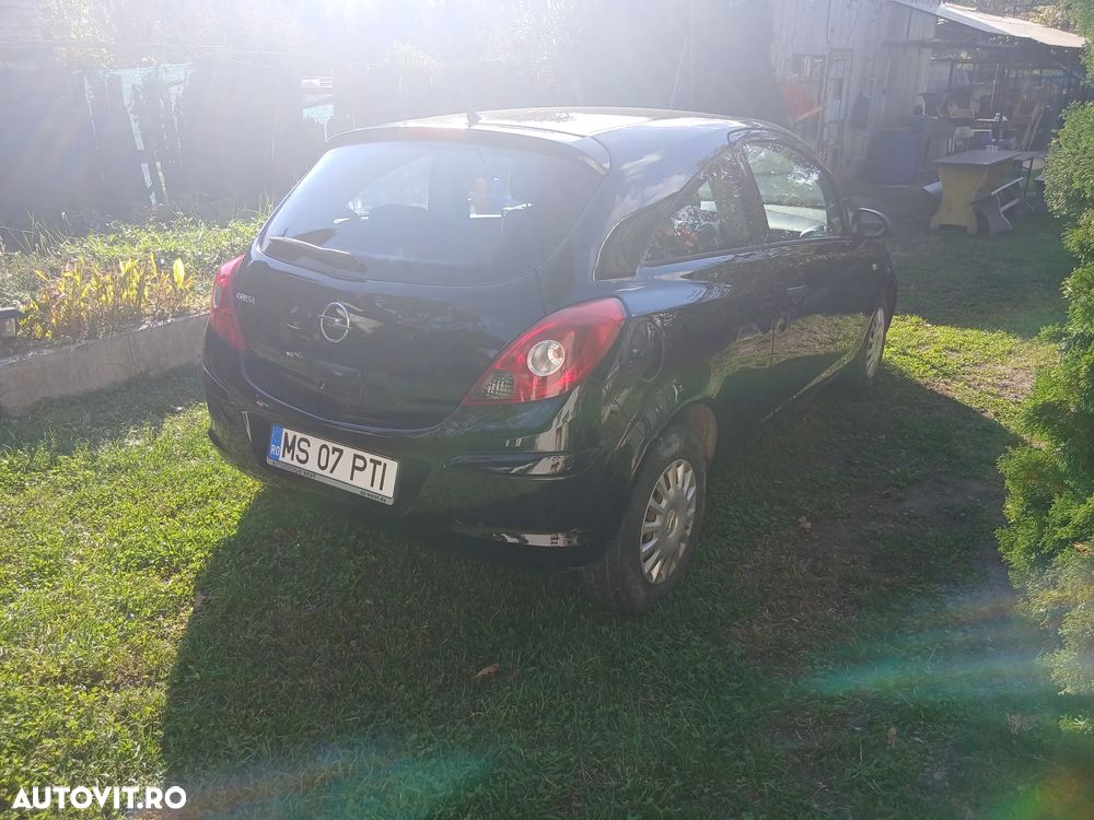 Opel Corsa 1.2i Essentia - 7