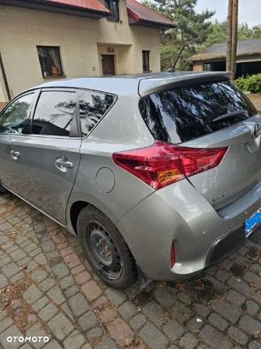 Toyota Auris - 2