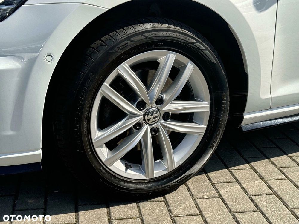 Volkswagen Golf - 24