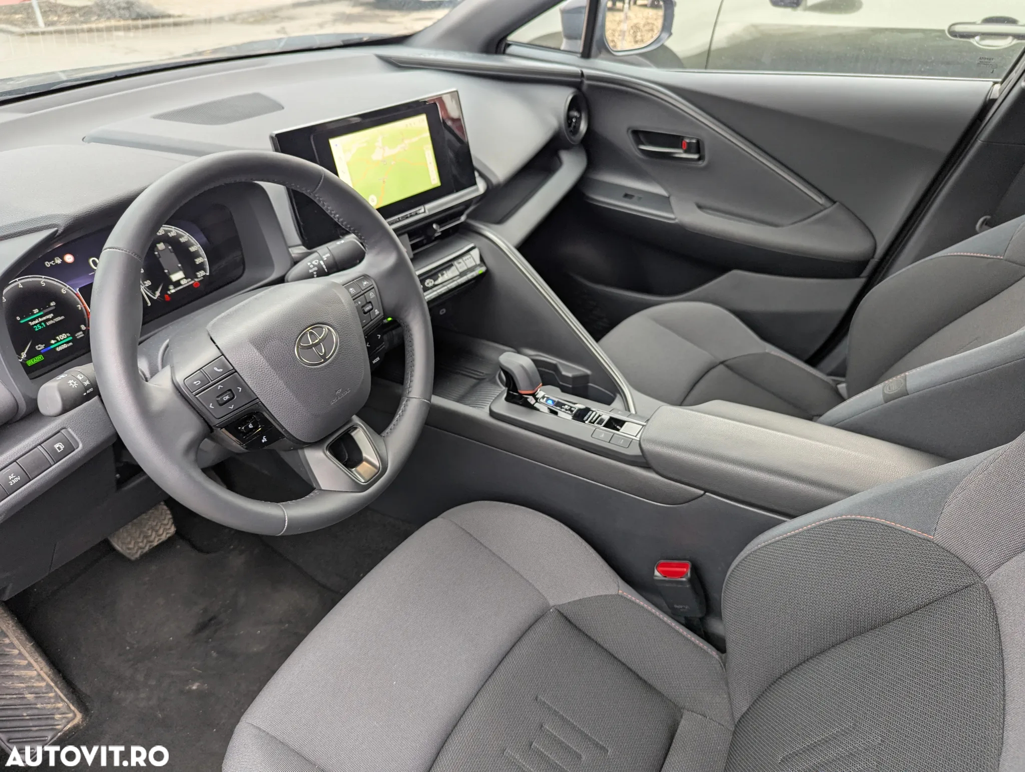Toyota C-HR 2.0 PHEV 223 CP 4x2 CVT Dynamic - 14