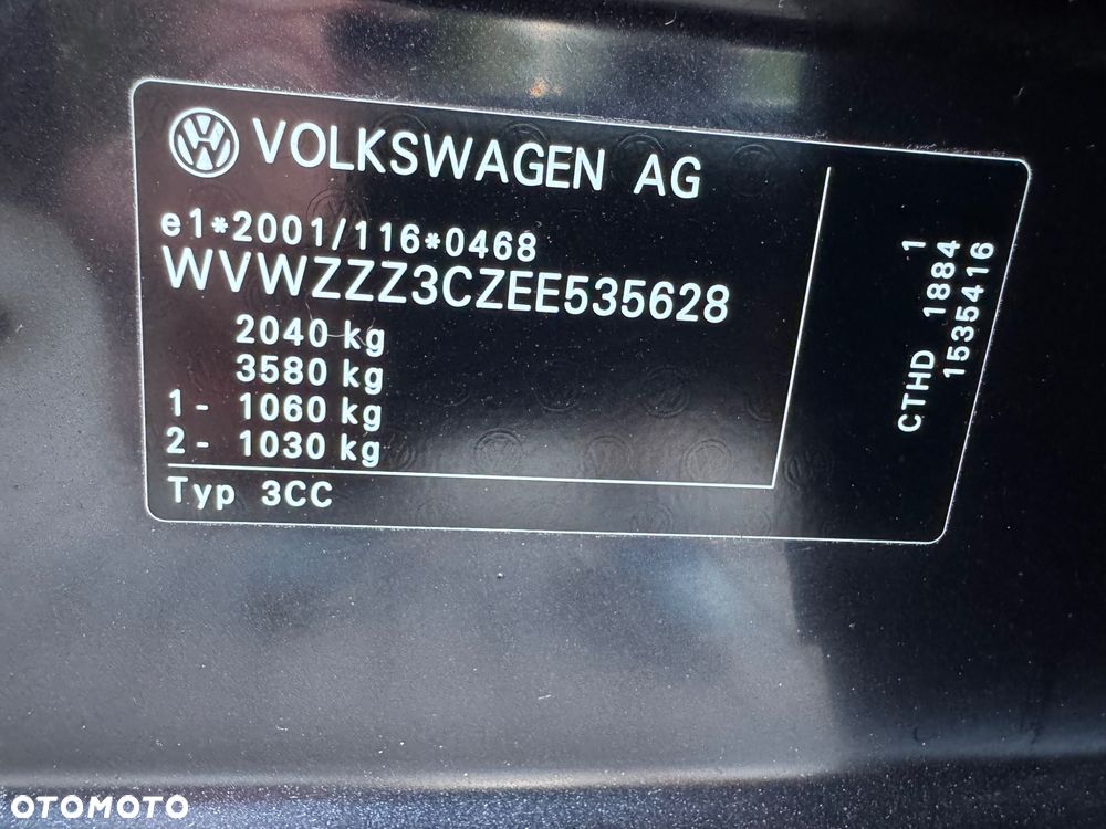 Volkswagen Passat CC - 38
