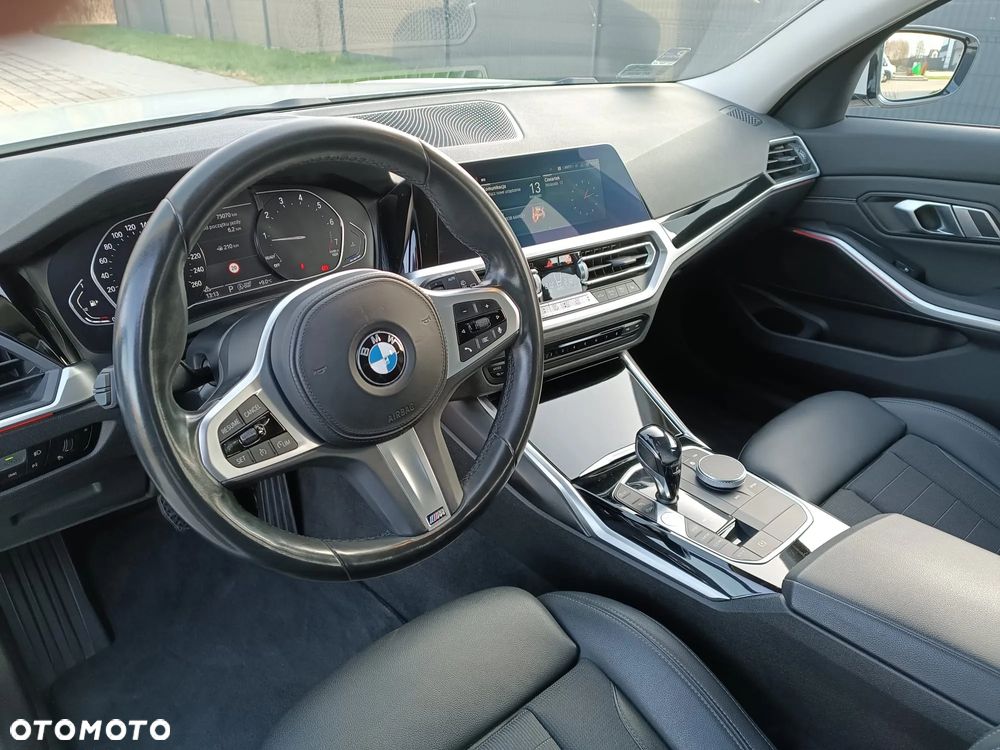 BMW Seria 3 318i Sport Line - 19