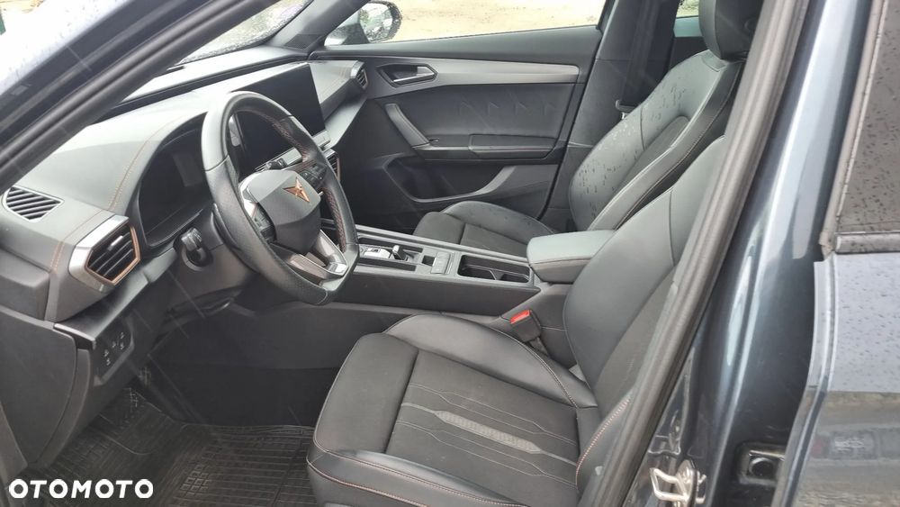 Cupra Formentor 1.4 e-Hybrid DSG Priority - 30