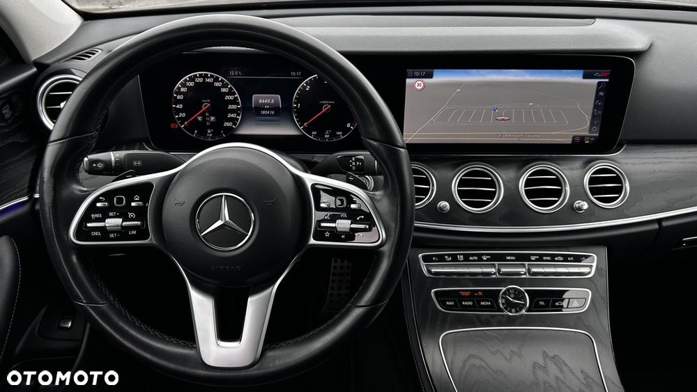 Mercedes-Benz Klasa E 220 d 4Matic 9G-TRONIC AMG Line - 14