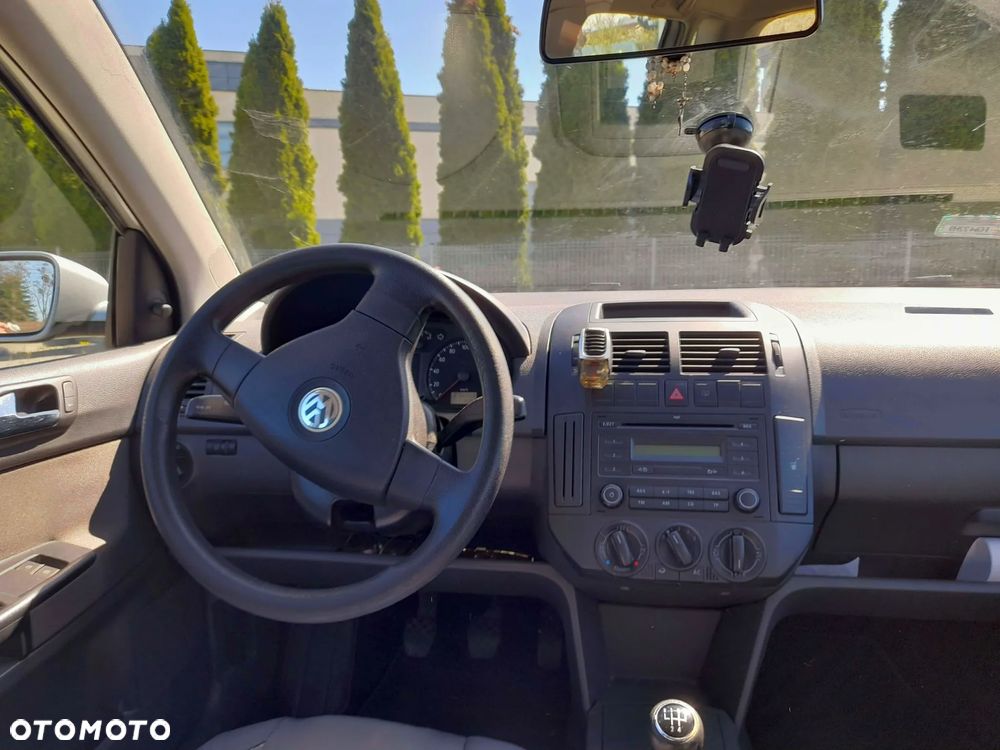 Volkswagen Polo - 2