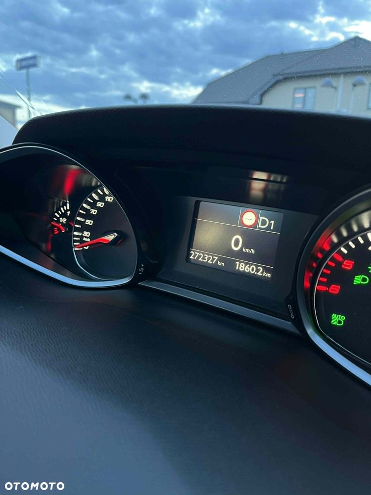 Peugeot 308 1.5 BlueHDi Active S&S EAT8 - 18