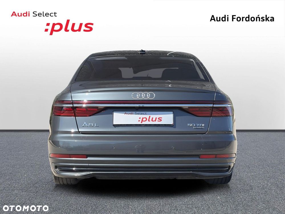 Audi A8 - 4