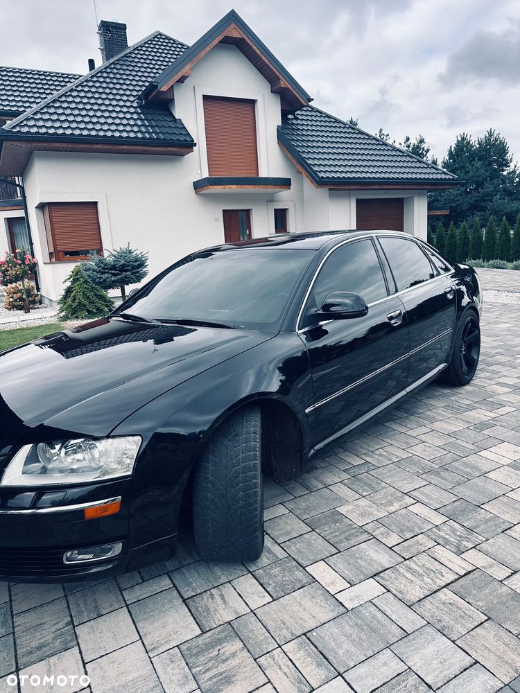 Audi A8 - 1
