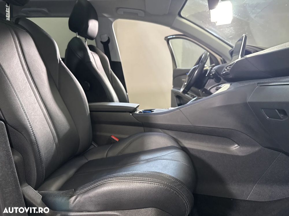 Peugeot 5008 - 12