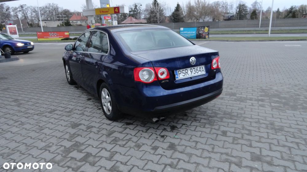 Volkswagen Jetta 1.9 TDI Comfortline - 5