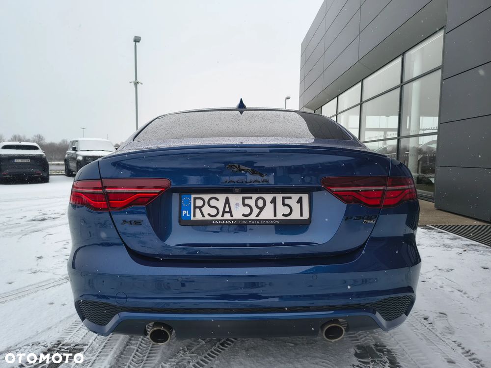 Jaguar XE 2.0 P300 AWD R-Dynamic S - 12