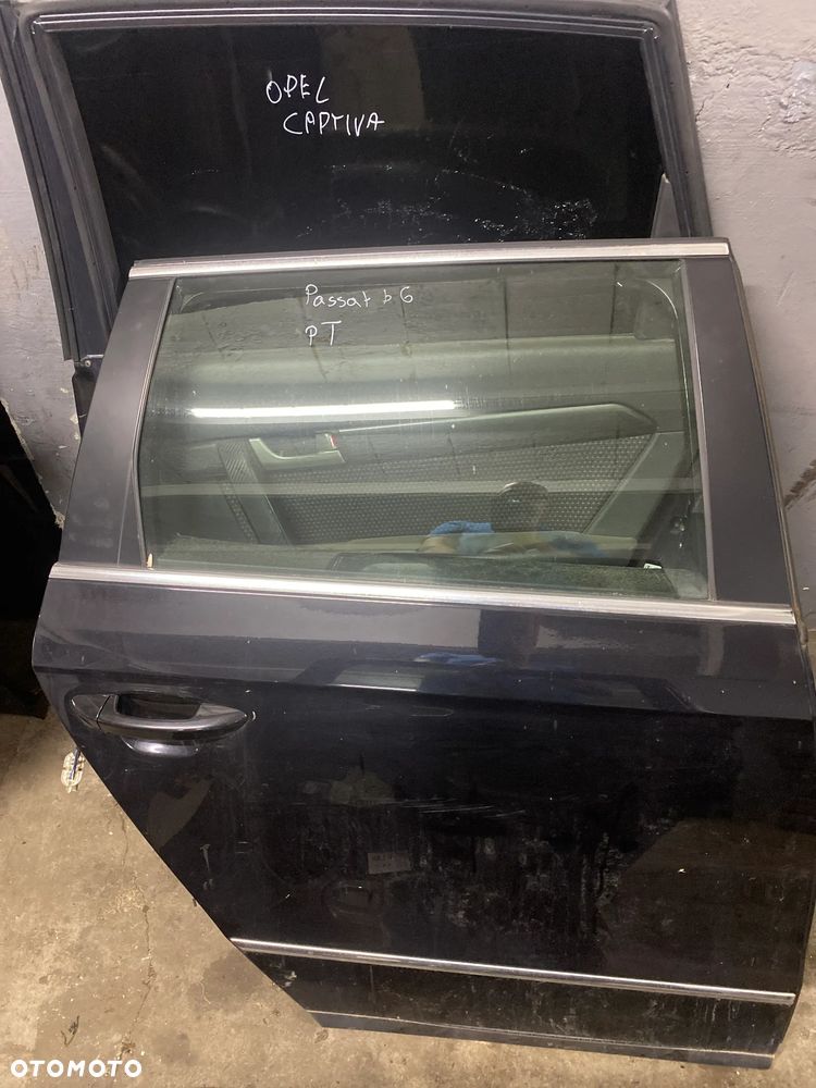 Sprzedam Drzwi Tylne Prawe VW Passat B6 - 1