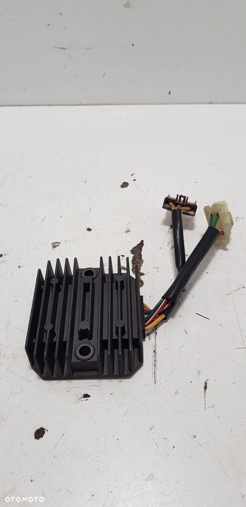 Aprilia SL1000 FALCO 2004r Regulator Napięcia - 1