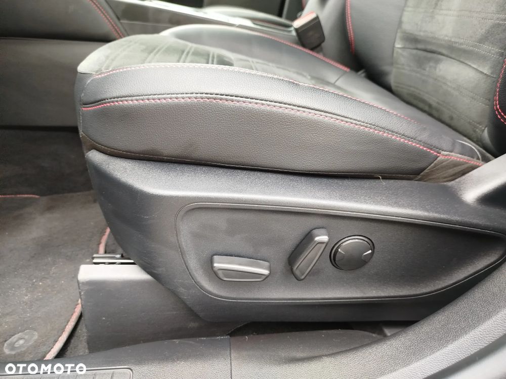 Ford Kuga - 17