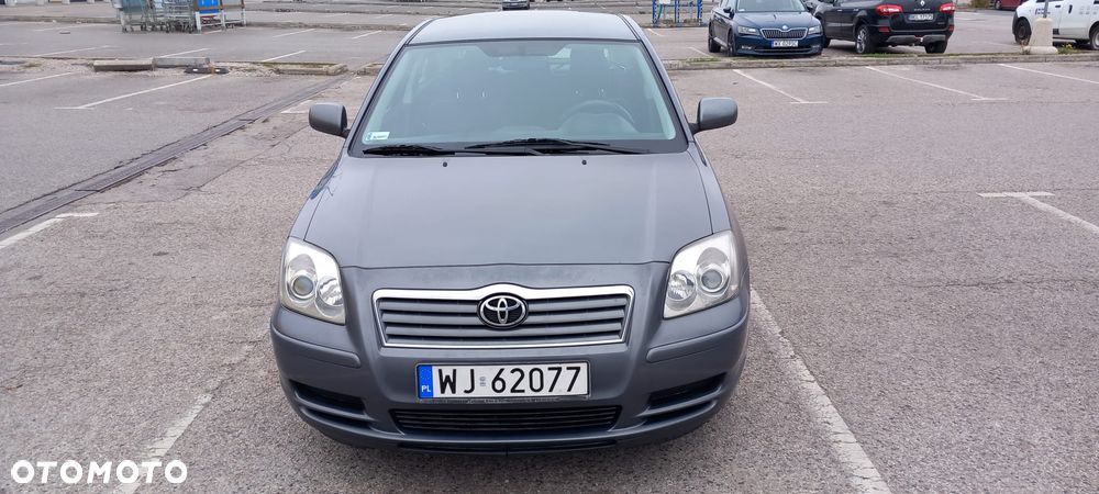 Toyota Avensis - 7