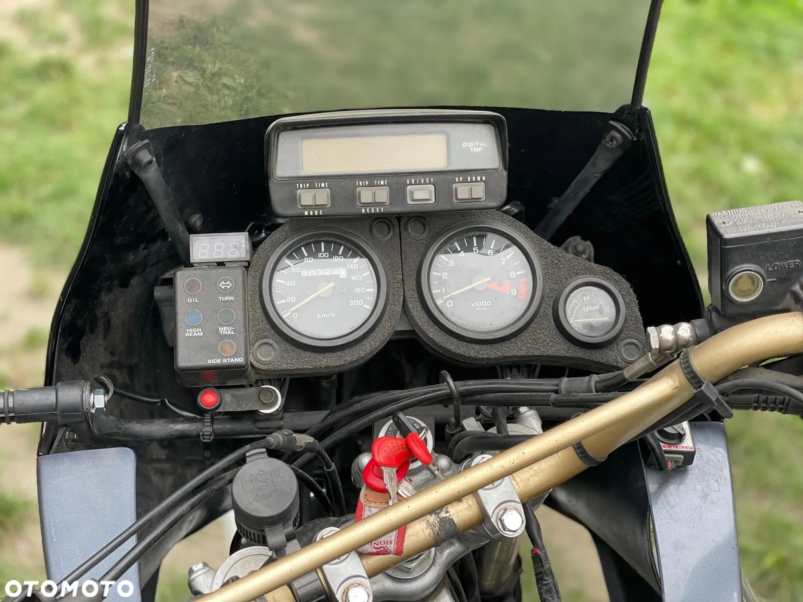Honda XRV - 9