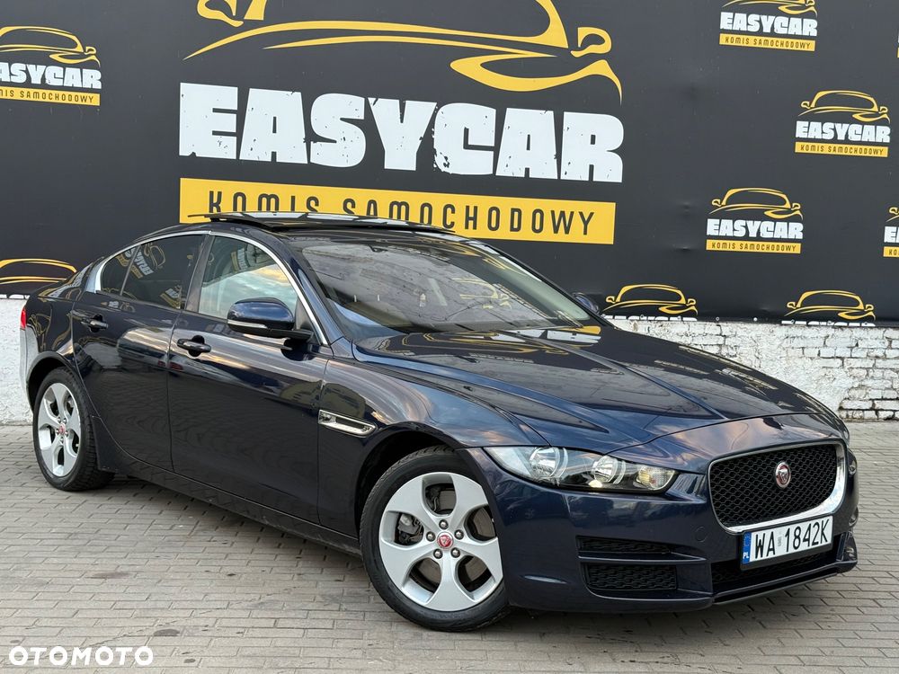 Jaguar XE 2.0 T R-Sport - 2