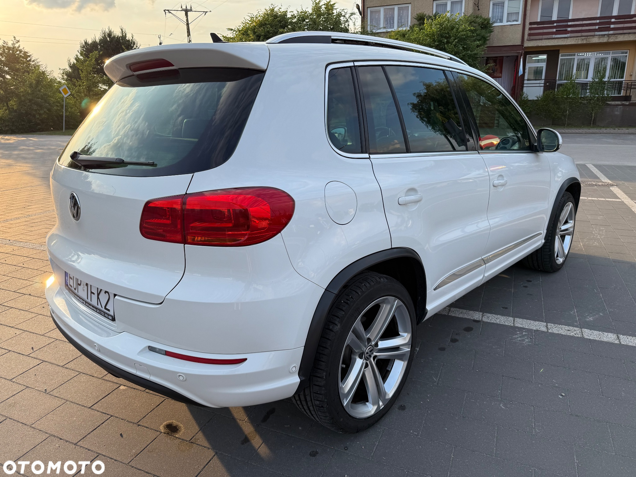 Volkswagen Tiguan 2.0 TDI 4Mot R-Style DSG - 4