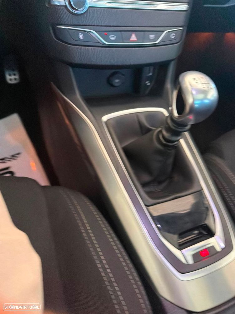 Peugeot 308 - 12