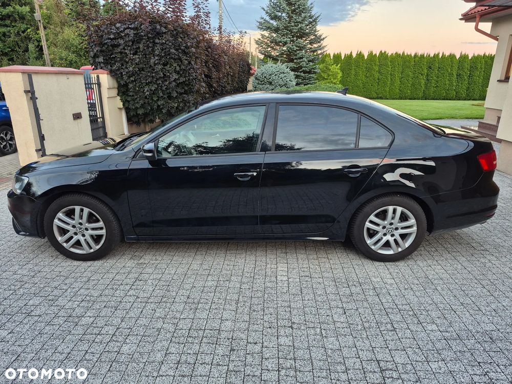 Volkswagen Jetta - 9