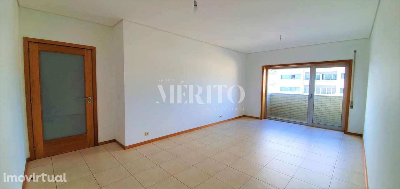 Apartamento junto ao Braga Parque sito na Travessa Constantino Ribeiro - Grande imagem: 5/13