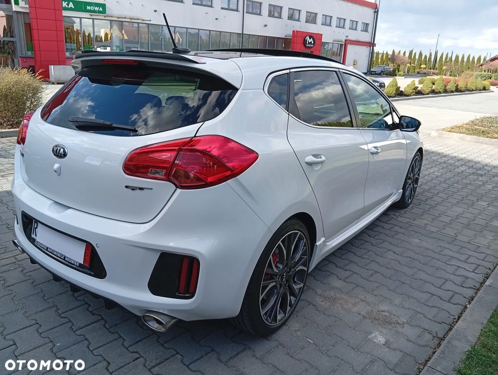 Kia Ceed 1.6 T-GDI GT-Track - 10