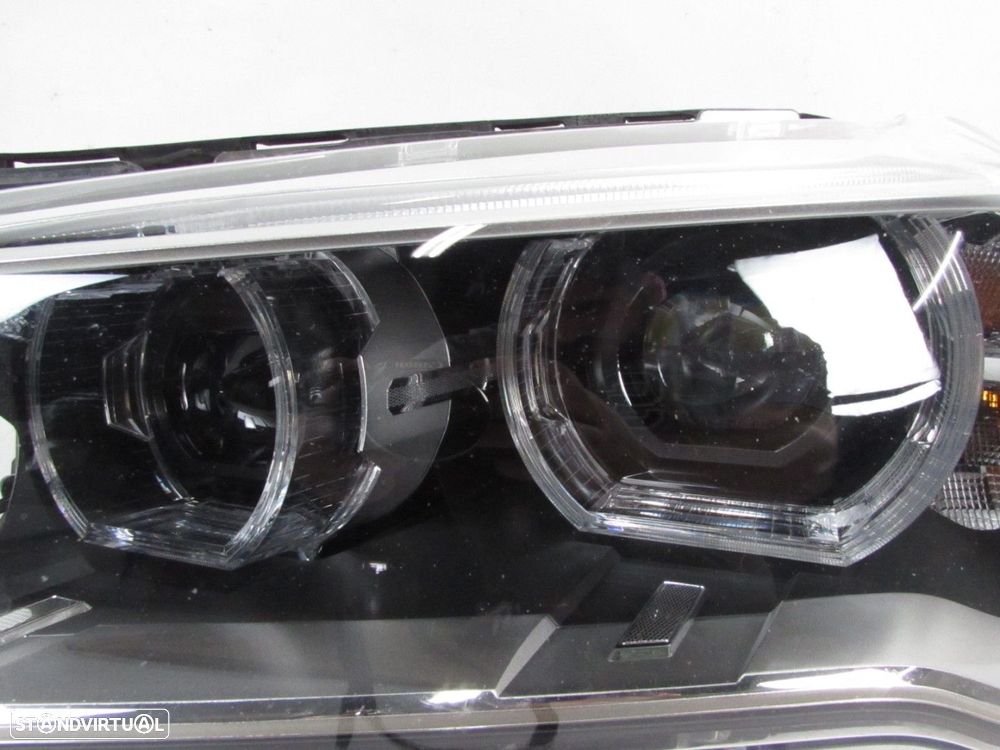 Farol Led Esquerdo Seminovo/ Original BMW X1 (F48) 63117472219 - 3