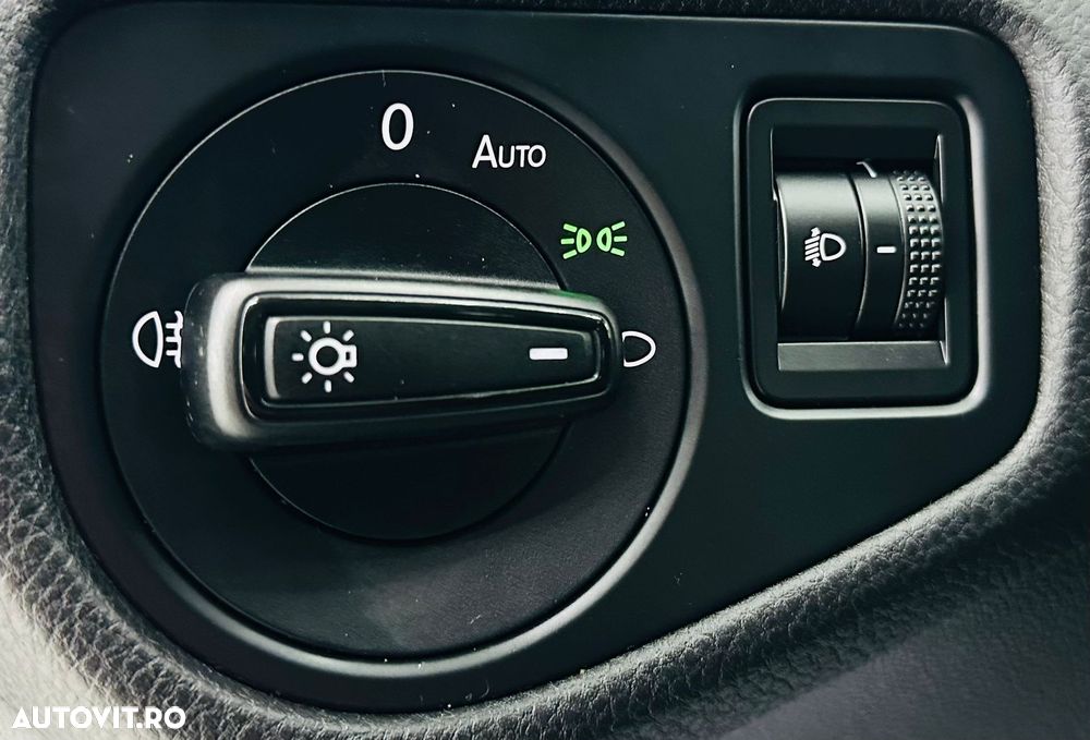 Volkswagen Golf 1.6 TDI BlueMotion Technology Comfortline - 13