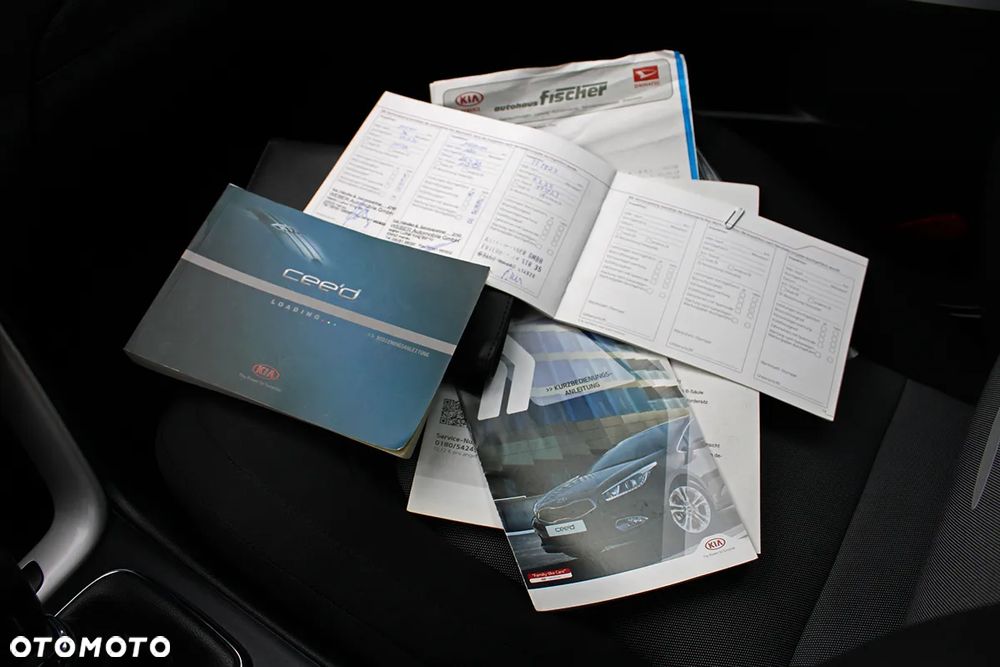 Kia Ceed 1.6 CRDi 128 Fifa World Cup Edition - 7
