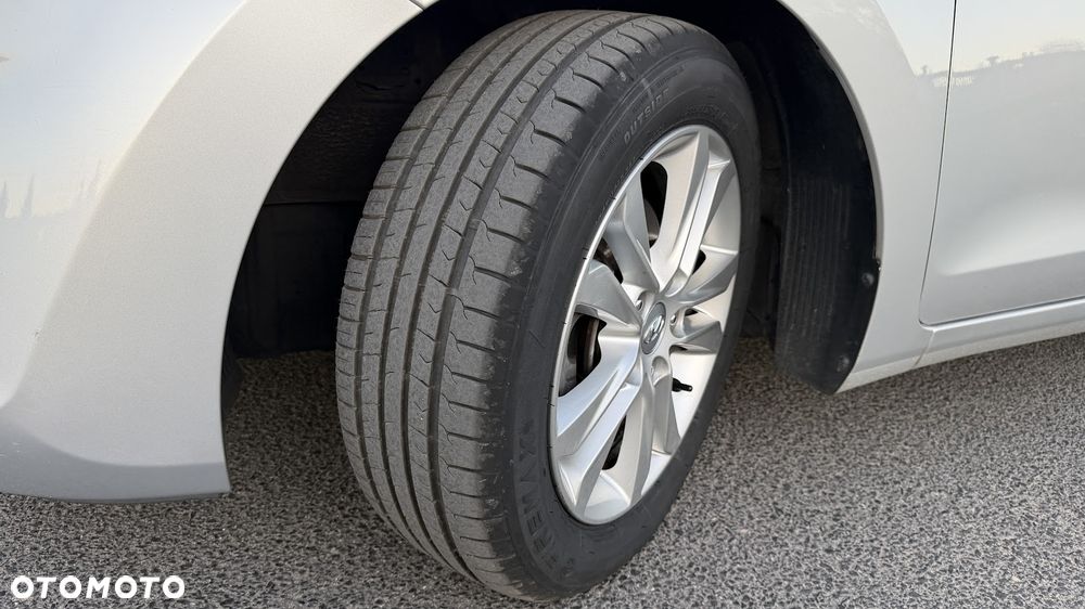 Hyundai i30 1.4 Base - 27