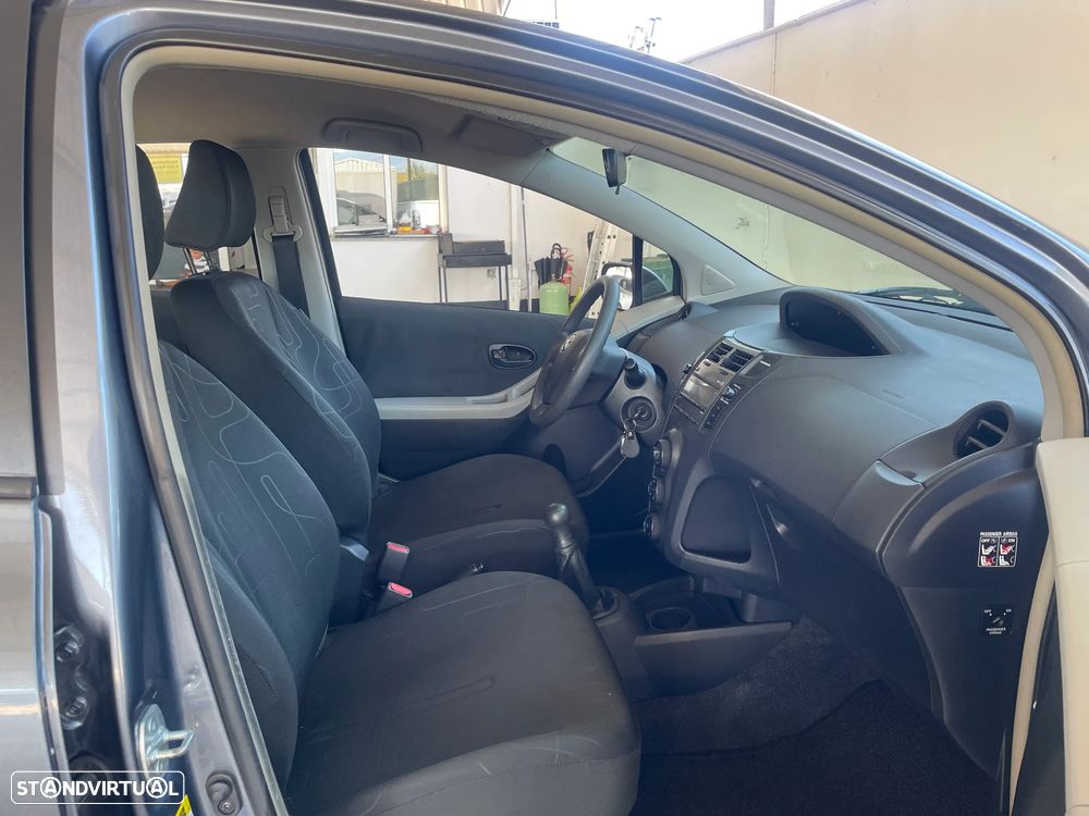 Toyota Yaris 1.0 VVT-i Comfort - 28