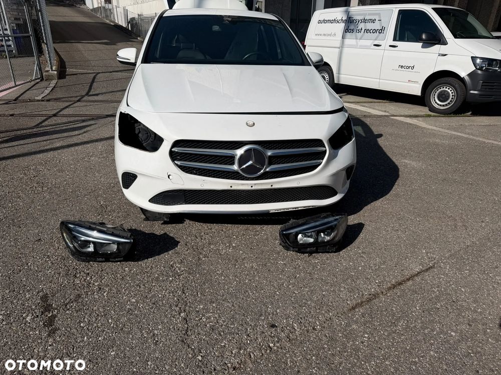 Mercedes-Benz Klasa B 200 d 8G-DCT - 4