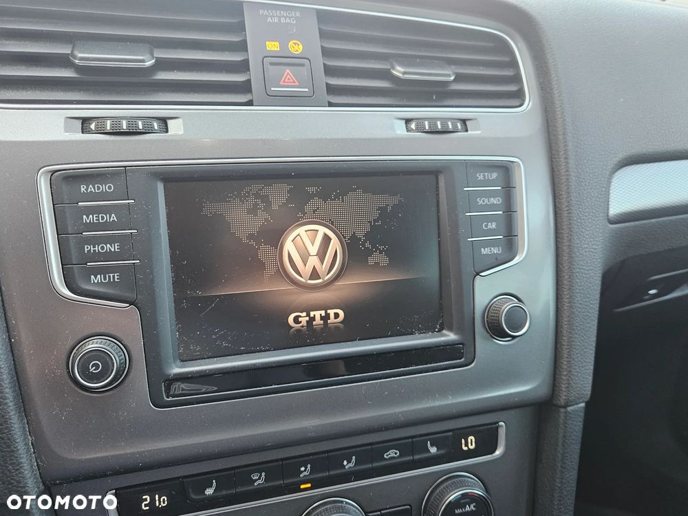 Volkswagen Golf 2.0 TDI BlueMotion Technology Lounge - 31