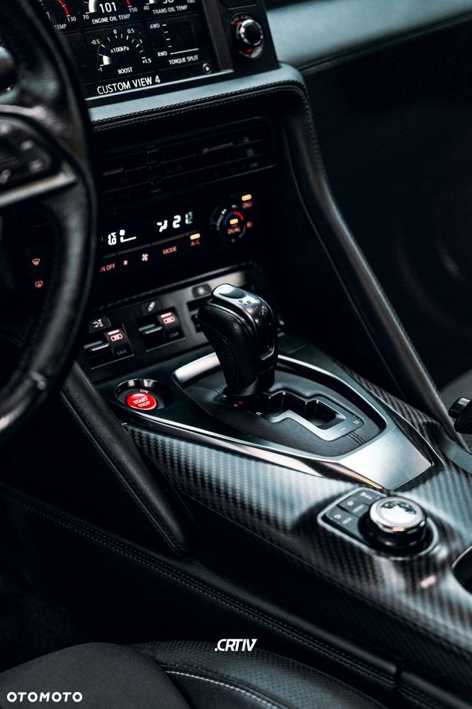 Nissan GT-R - 5