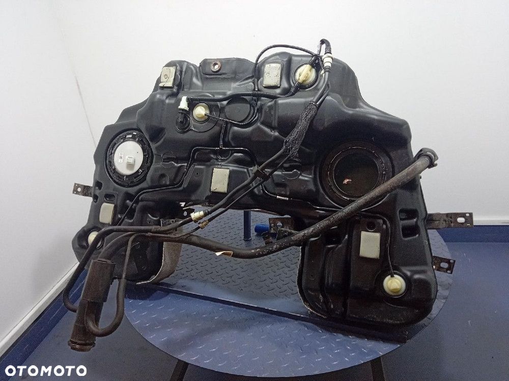 JEEP GRAND CHEROKEE WK2 3.0 CRD ZBIORNIK PALIWA  04578786AI - 2